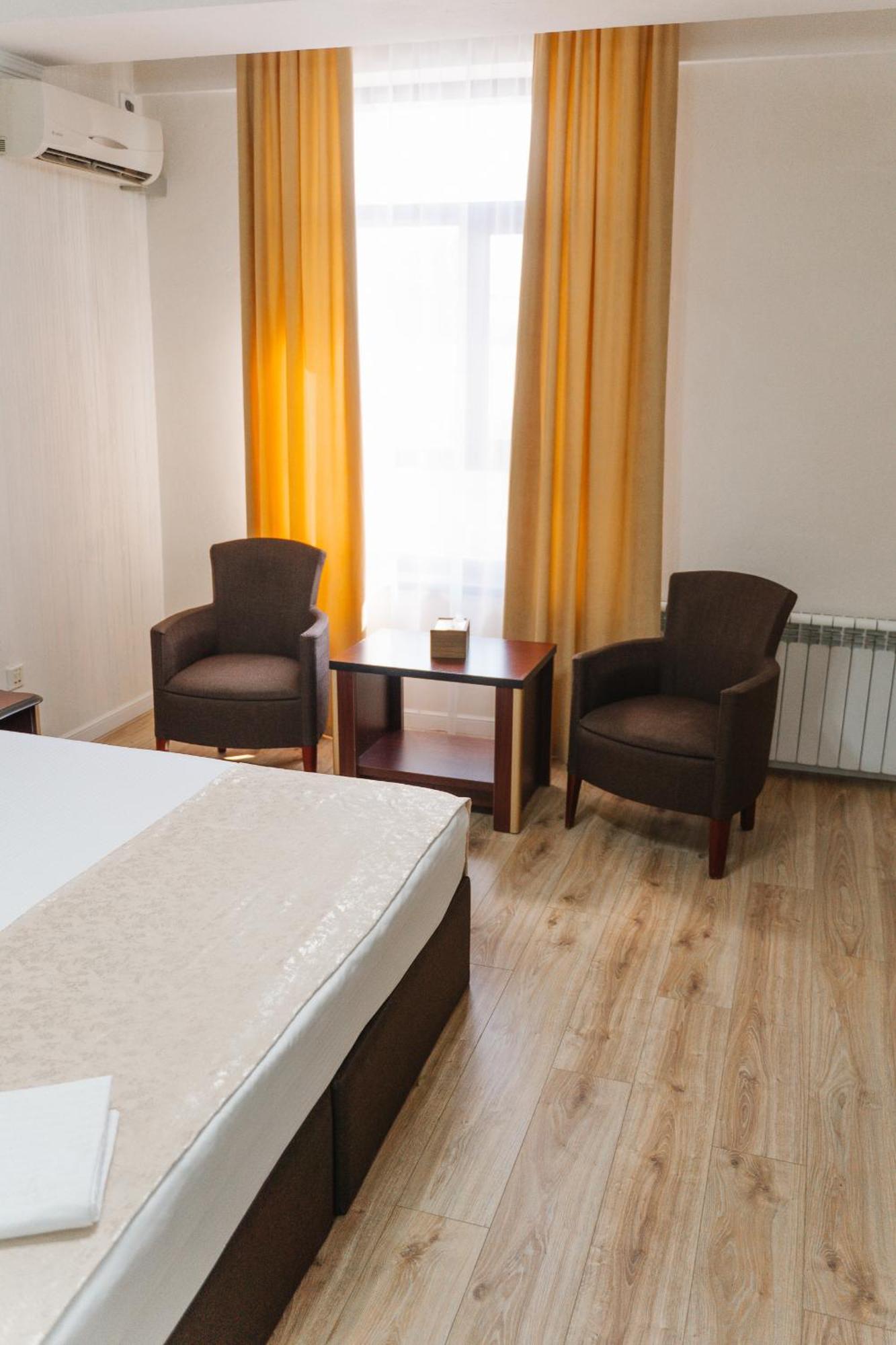 Hotel Bellagio Szymkent Zewnętrze zdjęcie